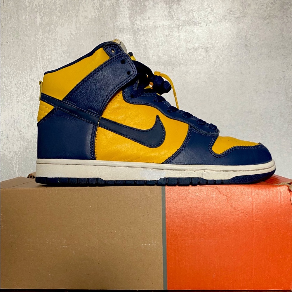 2003 Nike Dunk hi “Michigan” w/box